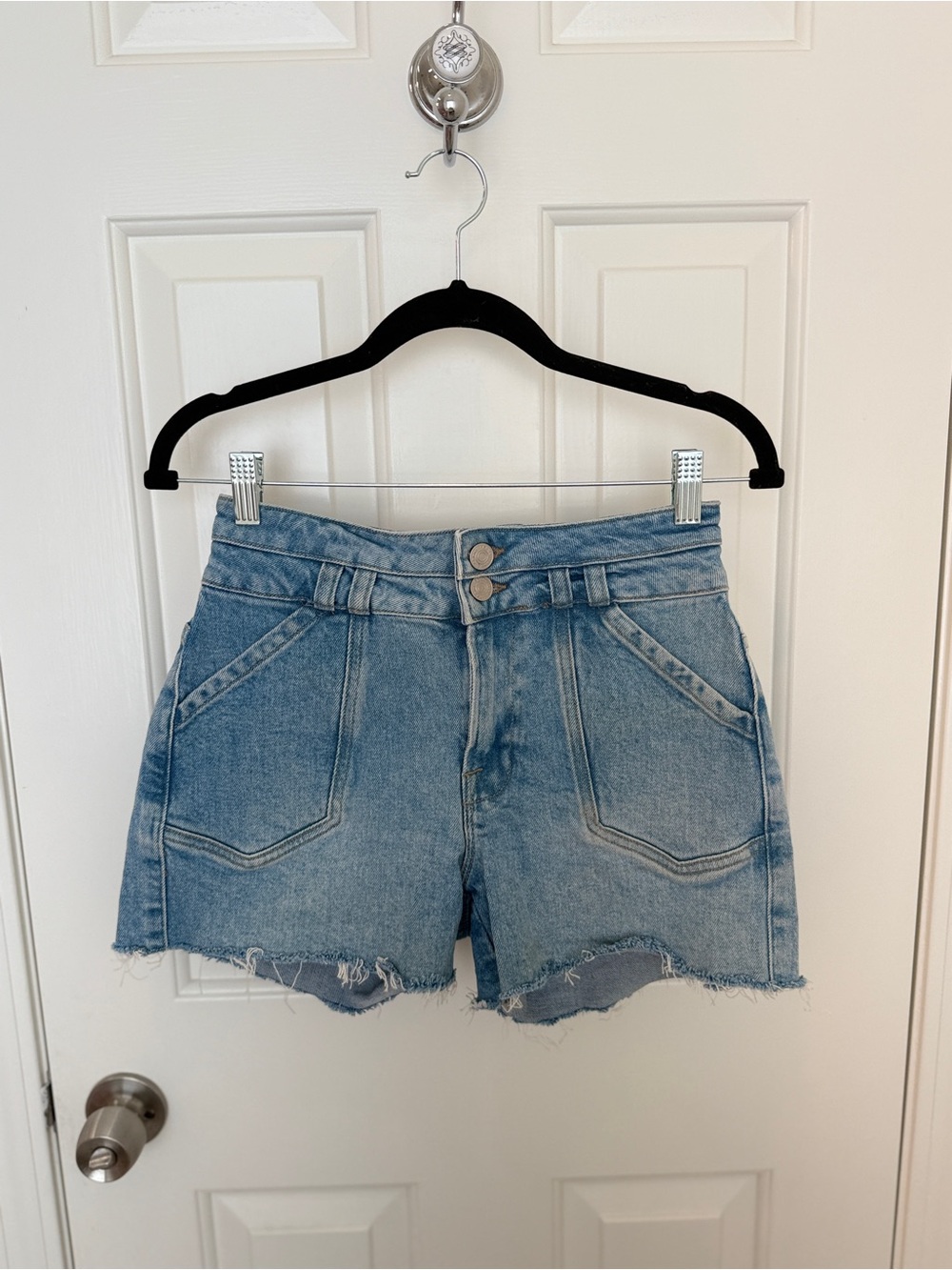 FRAME Caye Denim Shorts Size 26 High Rise Raw Hem Double Button